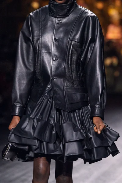 Look 14